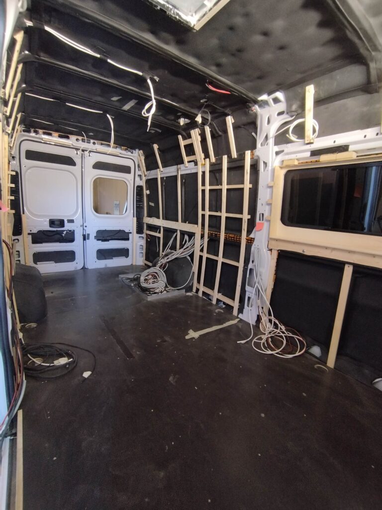 Kaabeldus matkabussis