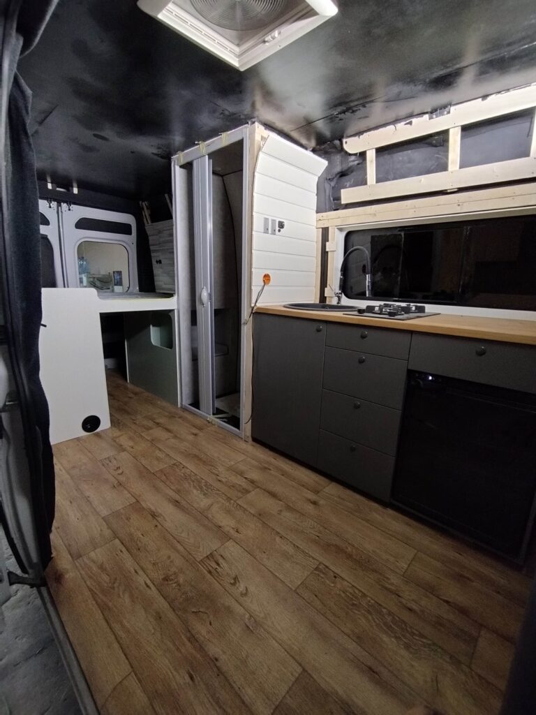 Kaubik enne seinade tegemist