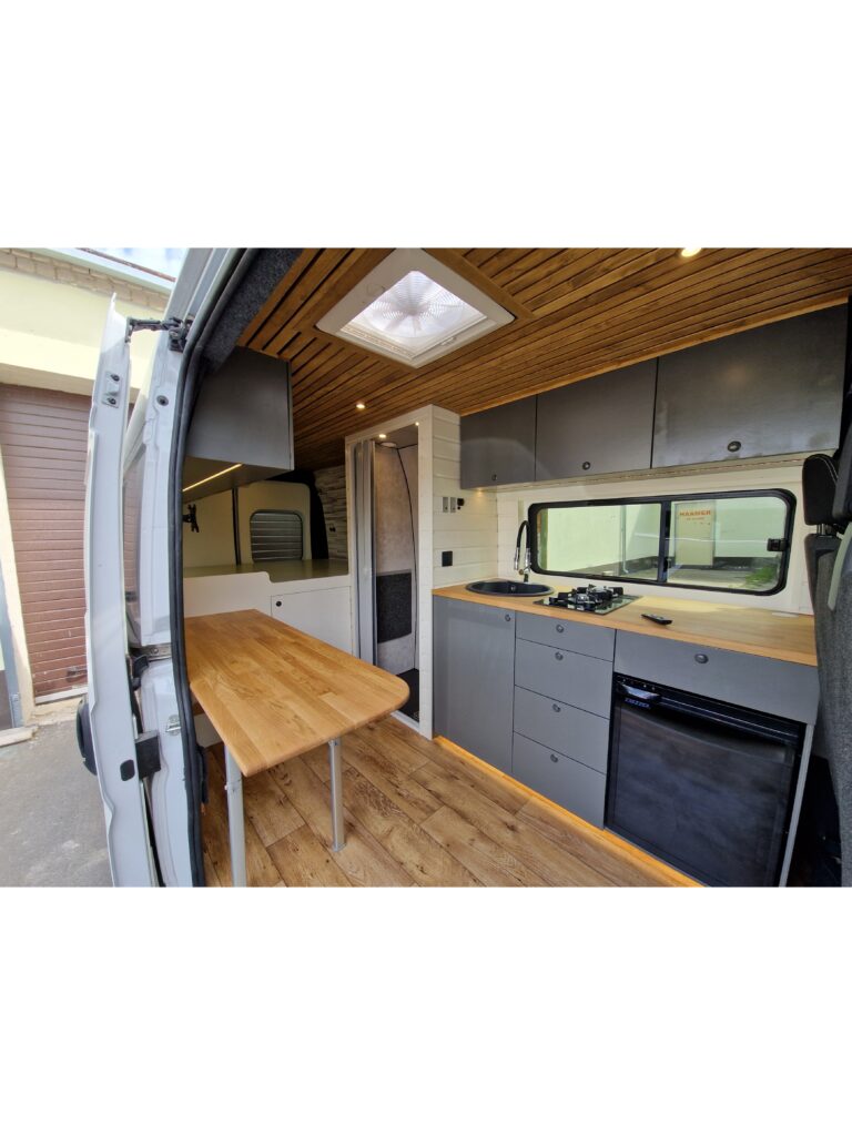 Valmis ümberehitatud kaubik