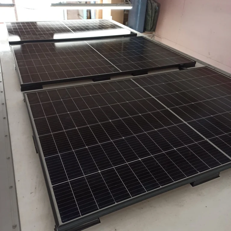 Päikesepaneelid haagisel