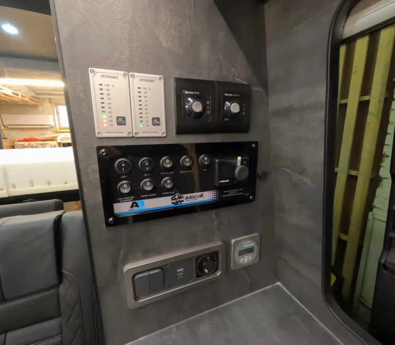 Campervan juhtpaneel